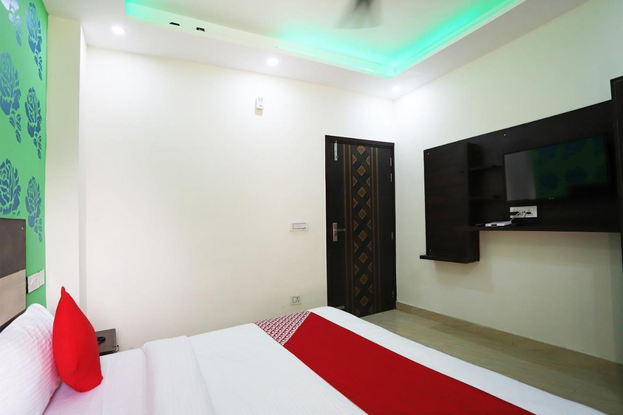 Hotel Oyo Flagship 42619 Diamond Key Delhi  Exterior foto